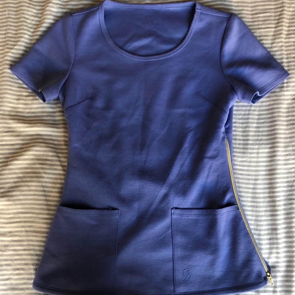 Jaanuu scrub top